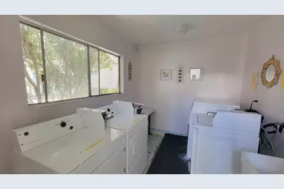  806 E 4th #6, Escondido, CA 92025 - Photo 22