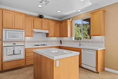  1745 Blue Water Ln, San Marcos, CA 92078 - Photo 10
