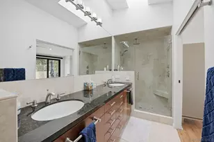 8963 Caminito Fresco, La Jolla, CA 92037 - Photo 30