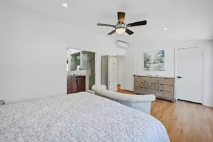 8963 Caminito Fresco, La Jolla, CA 92037 - Photo 28