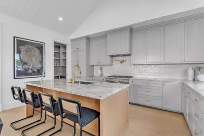  1054 Isabella Avenue, Coronado, CA 92118 - Photo 22