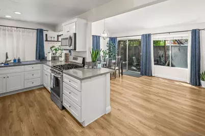  245 Festival Dr, Oceanside, CA 92057 - Photo 8