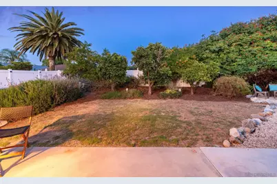  187 Del Sureno, Fallbrook, CA 92028 - Photo 24