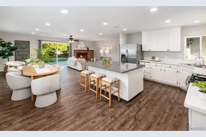  187 Del Sureno, Fallbrook, CA 92028 - Photo 2