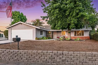  187 Del Sureno, Fallbrook, CA 92028 - Photo 1