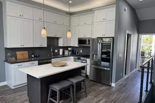 880 Home Ave, Carlsbad, CA 92008 - Photo 2