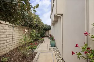 5437 Caminito Bayo, La Jolla, CA 92037 - Photo 40