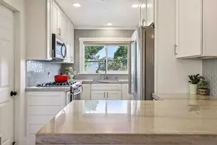 6321 Celia Vista Dr, San Diego, CA 92115 - Photo 4