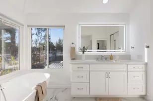 18857 Beechtree Ln, Porter Ranch, CA 91326 - Photo 30