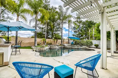  39230 Devotion Ln, Murrieta, CA 92563 - Photo 32