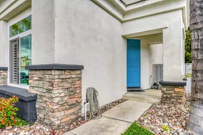  39230 Devotion Ln, Murrieta, CA 92563 - Photo 4