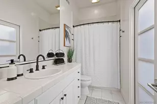 7180 Aviara Dr, Carlsbad, CA 92011 - Photo 46