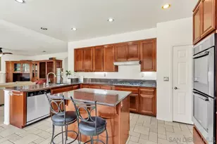 807 Calle Lagasca, Chula Vista, CA 91910 - Photo 24