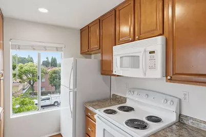  236 Diamond Way #Unit 250, Vista, CA 92083 - Photo 14