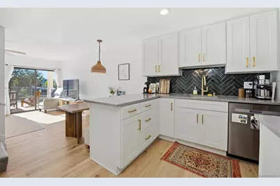  2352 Caringa Way, Carlsbad, CA 92009 - Photo 2