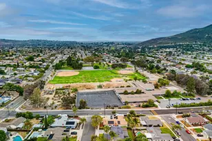 8318 June Lake Dr, San Diego, CA 92119 - Photo 48