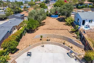 267 Hannalei Dr, Vista, CA 92083 - Photo 28