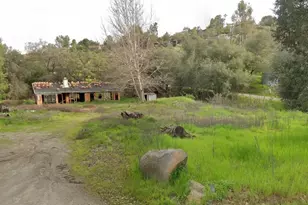 865 N Glen Oaks Dr, Alpine, CA 91901 - Photo 2