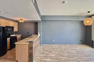 445 Island Ave, San Diego, CA 92101 - Photo 2