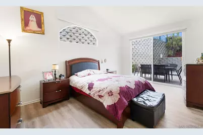 1425 Knoll Park Gln, Escondido, CA 92029 - Photo 18