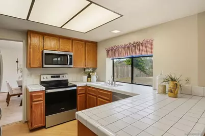  10630 Oakbend Dr, San Diego, CA 92131 - Photo 18
