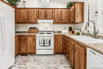  1171 Via Santa Paulo, Vista, CA 92081 - Photo 8