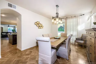  993 Hawthorne Creek Dr, Chula Vista, CA 91914 - Photo 12