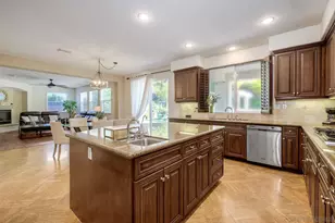993 Hawthorne Creek Dr, Chula Vista, CA 91914 - Photo 1