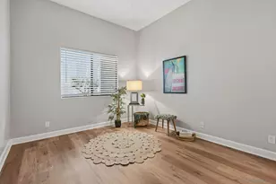 8320 Regents Rd, San Diego, CA 92122 - Photo 14
