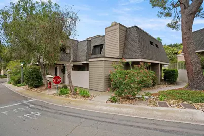  4285 Caminito Pintoresco, San Diego, CA 92108 - Photo 2