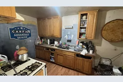  3006 Chamoune, San Diego, CA 92105 - Photo 10