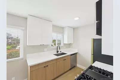  221 S Nevada St, Oceanside, CA 92054 - Photo 16