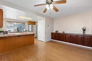 2435 Heatherwood Ct, Escondido, CA 92026 - Photo 10