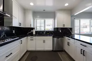 1840 Locust St, San Diego, CA 92106 - Photo 4