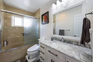 1840 Locust St, San Diego, CA 92106 - Photo 18