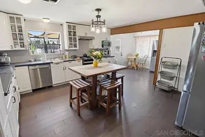  121 S Stephanie Lane, El Cajon, CA 92019 - Photo 6
