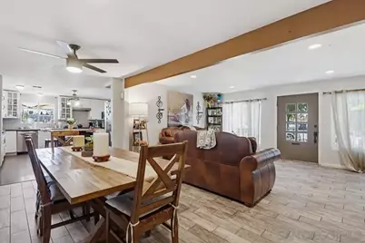  121 S Stephanie Lane, El Cajon, CA 92019 - Photo 8