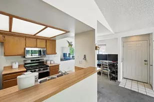 9438 Twin Trails Dr, San Diego, CA 92129 - Photo 16