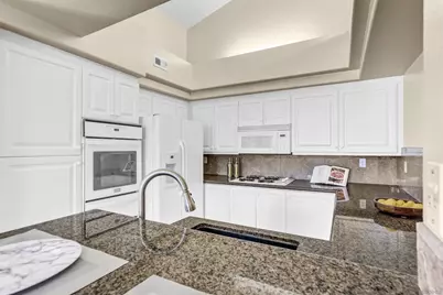  8615 Via Mallorca #B, La Jolla, CA 92037 - Photo 14