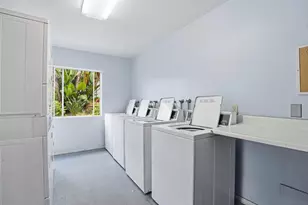 6864 Hyde Park Dr, San Diego, CA 92119 - Photo 16
