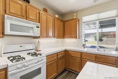  27568 Campana Circle, Temecula, CA 92591 - Photo 6