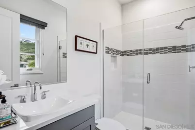  18370 Avenida Apice, Rancho Santa Fe, CA 92067 - Photo 12