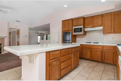  2269 Pointe Pkwy, Spring Valley, CA 91978 - Photo 12