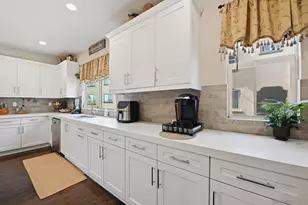 1576 Castillo Way, Vista, CA 92081 - Photo 16