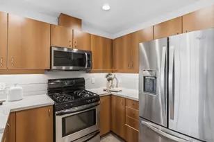 300 W Beech St, San Diego, CA 92101 - Photo 10