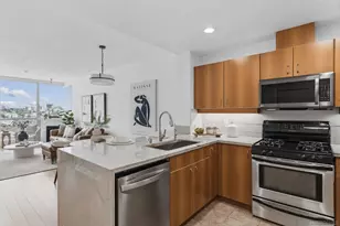 300 W Beech St, San Diego, CA 92101 - Photo 10