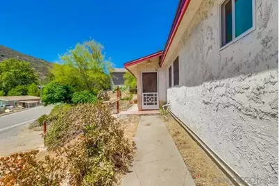  209 Frances Dr, El Cajon, CA 92019 - Photo 4