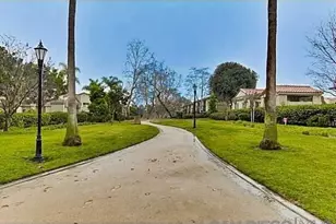 7405 Charmant Dr, San Diego, CA 92122 - Photo 16