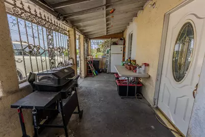  290 35th St, San Diego, CA 92102 - Photo 4