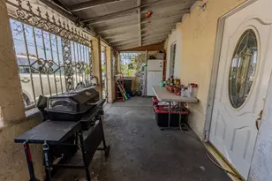 290 35th St, San Diego, CA 92102 - Photo 4